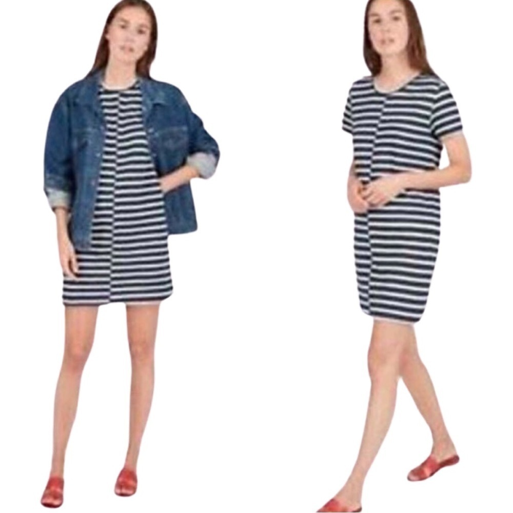EVERLANE | The Beach | Tee Crew Neck Short Sleeve Navy Striped Mini Dress